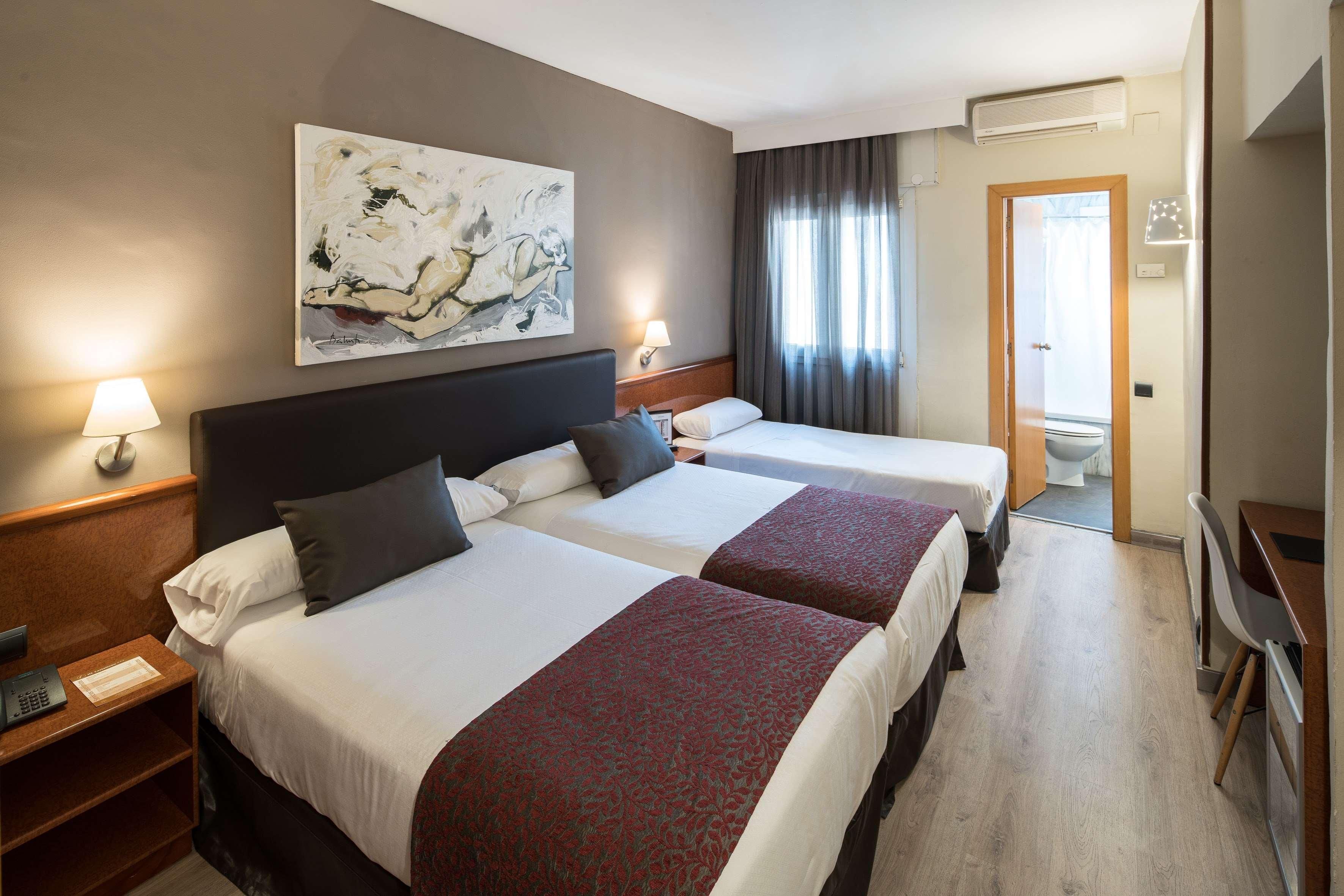 Hotel Catalonia Castellnou Barcelona Exteriér fotografie
