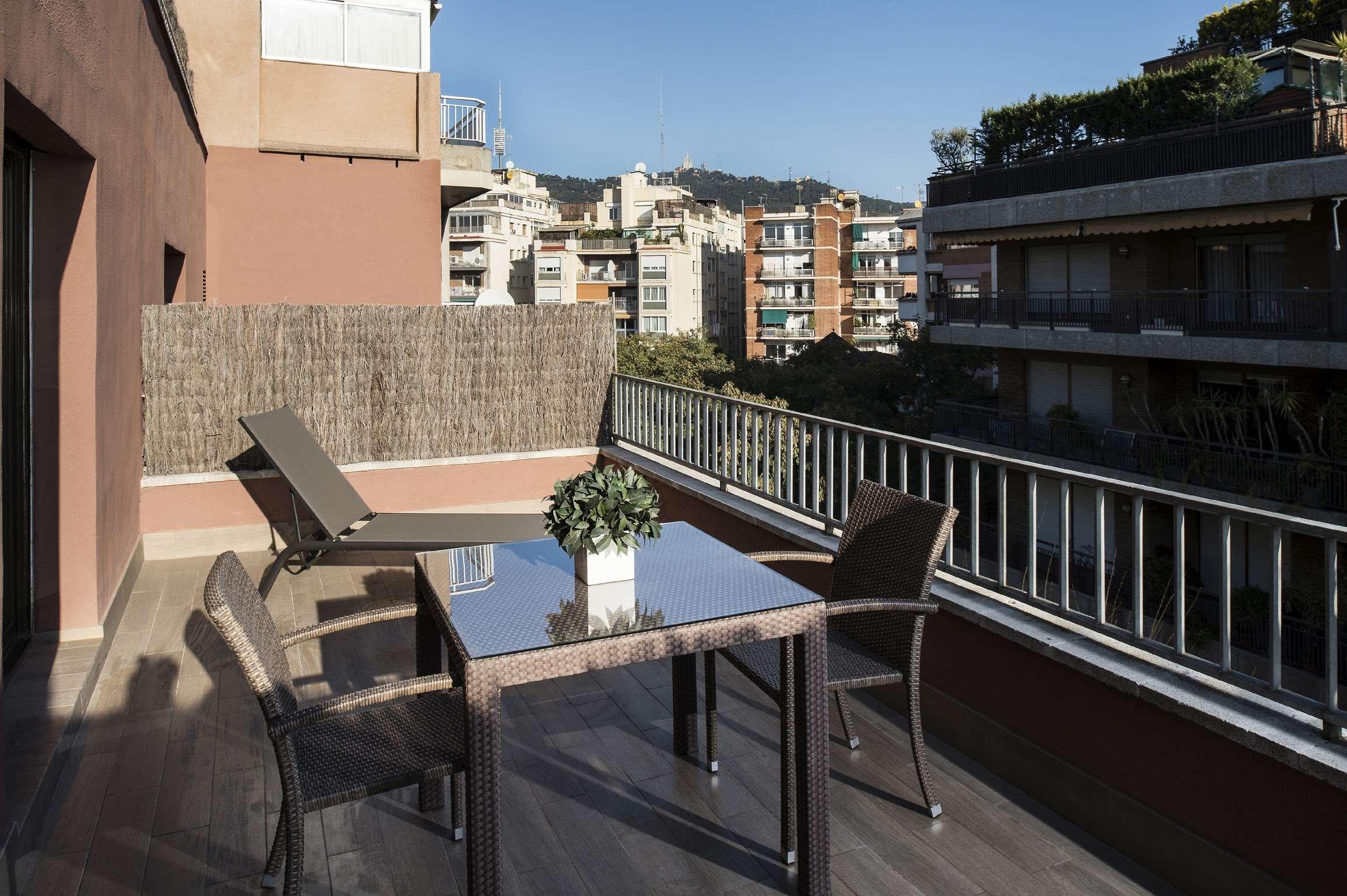 Hotel Catalonia Castellnou Barcelona Exteriér fotografie