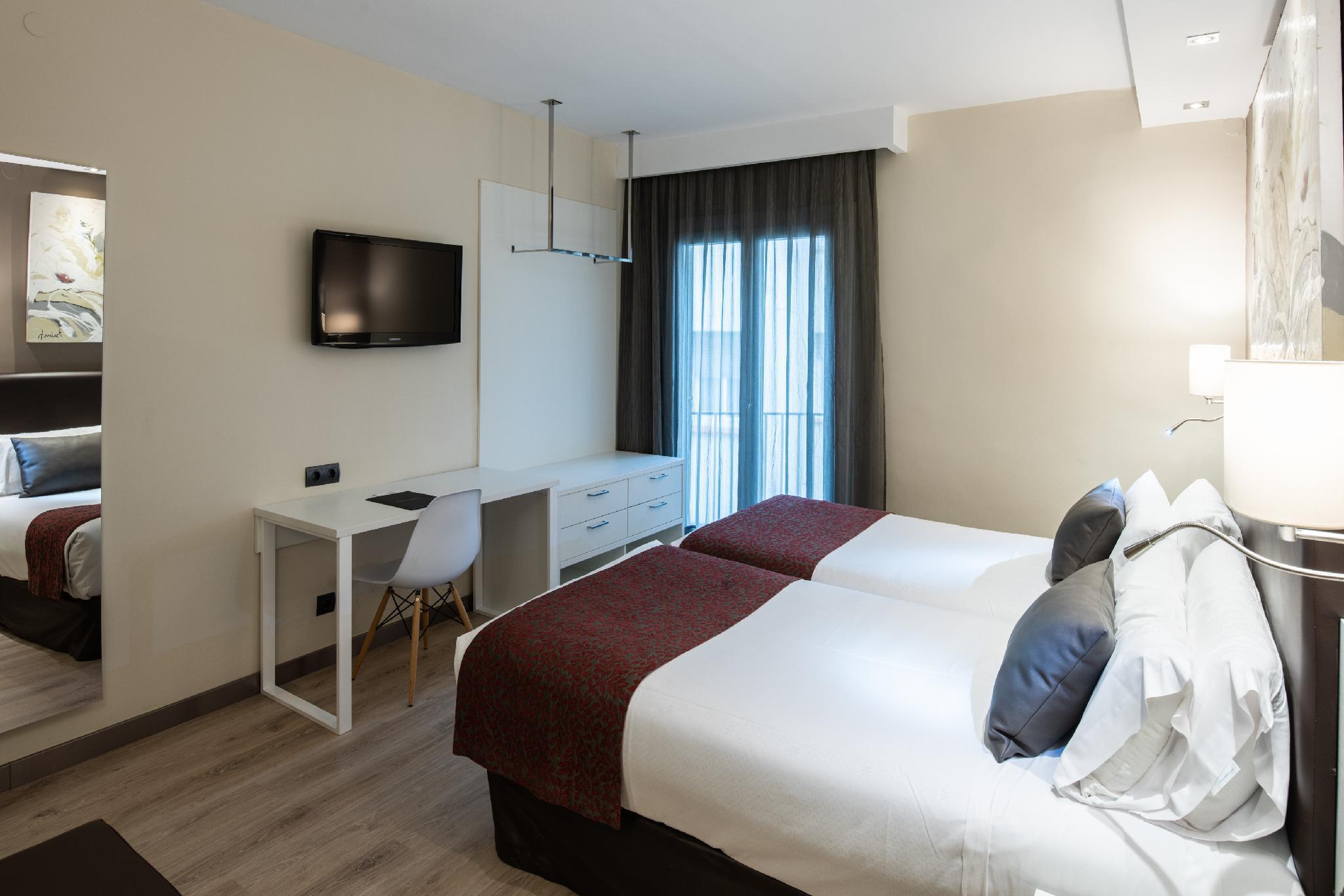 Hotel Catalonia Castellnou Barcelona Exteriér fotografie