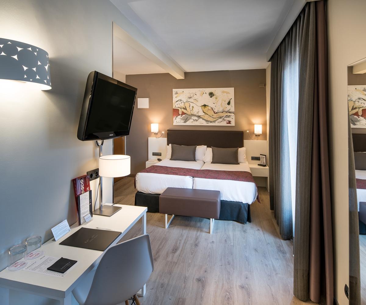 Hotel Catalonia Castellnou Barcelona Exteriér fotografie