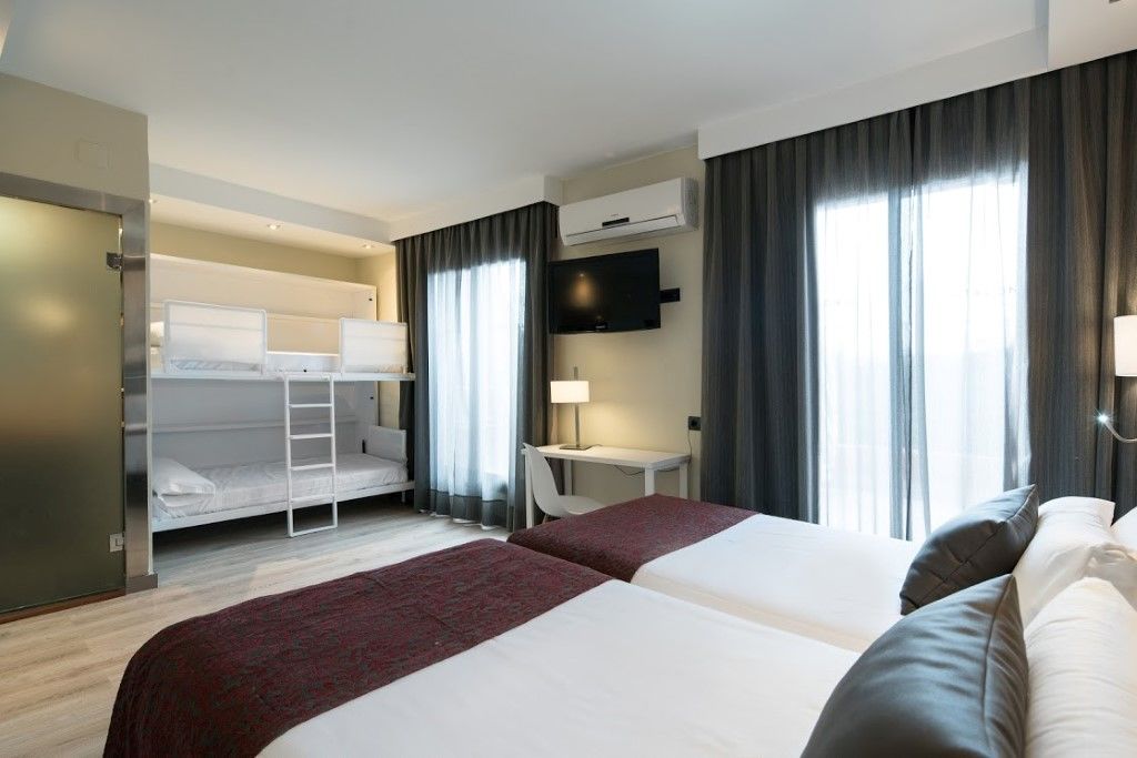 Hotel Catalonia Castellnou Barcelona Exteriér fotografie